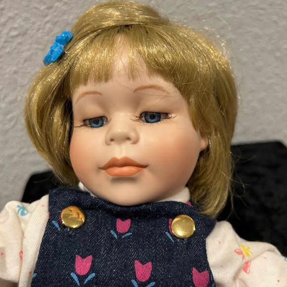 Hamilton “Quiet Time” Porcelain Doll - Picture 3 of 6